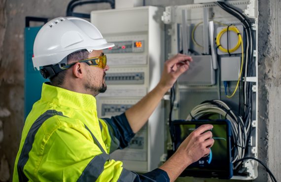 Electrical Contractor in Dubai